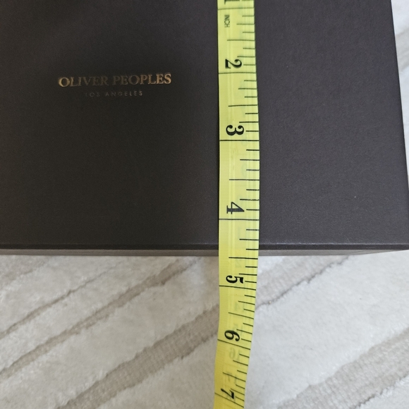 Oliver Peoples Los Angeles empty sunglasses box, booklet, and cleaning cloth - Picture 5 of 5